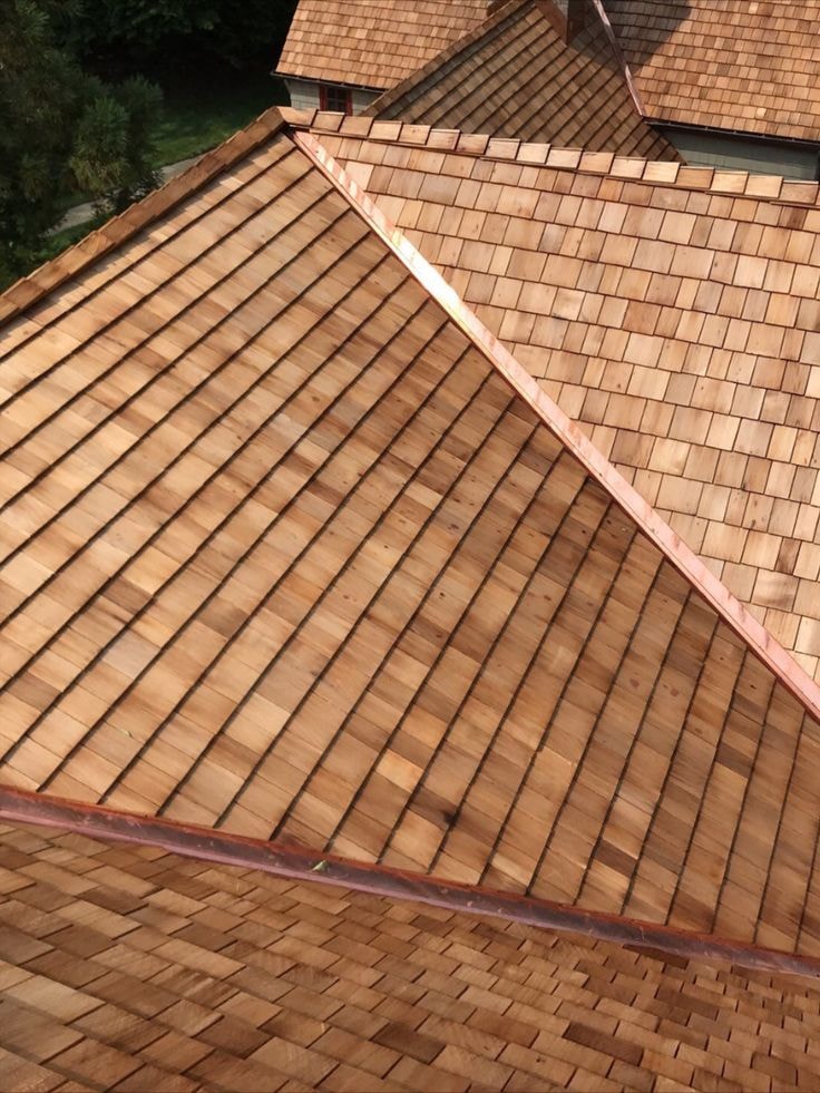 Cedar Roofs in Muskoka: Maintenance, Repairs and Replacement